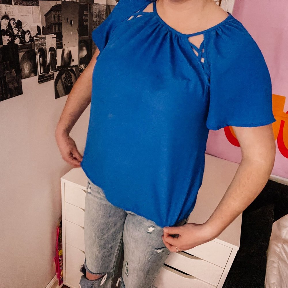 Keyhole Top // Maurices